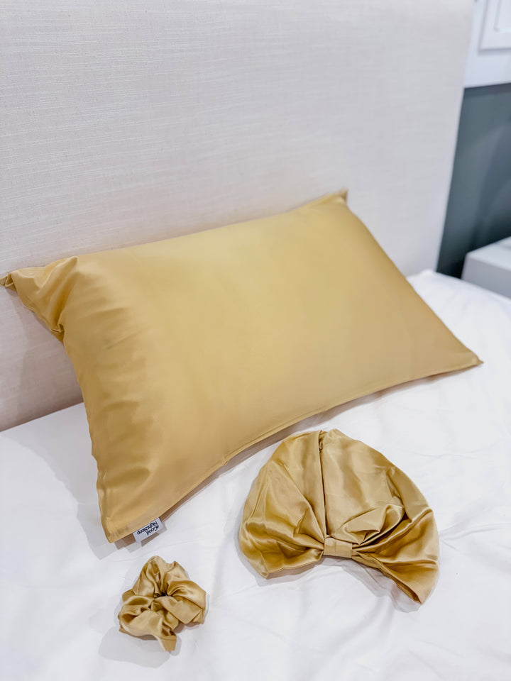 GOLD SILK PILLOWCASE